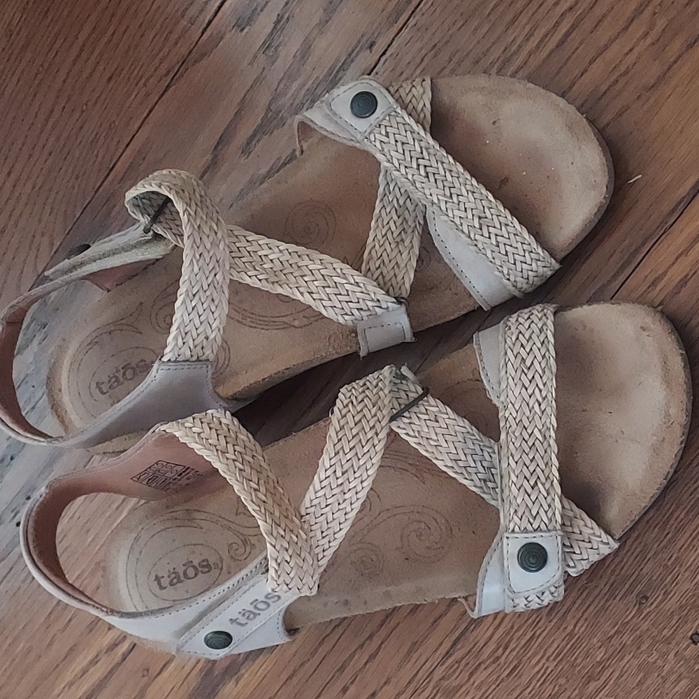 Taos Trulie Nude Tan Strappy Wedge Sandals Braided 38 7 7.5